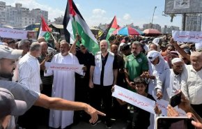 رغم أوامر الإخلاء.. الغزيون يخرجون للشوارع رافضين التهجير