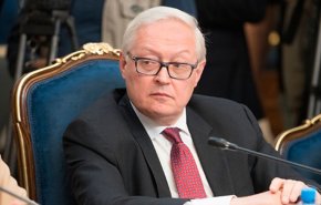 ريابكوف في اجتماع سفراء الترويكا: إعادة فرض العقوبات على إيران غير قانونية