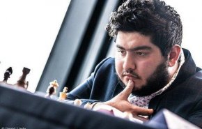 شاب إيراني يتوج ببطولة أندية الشطرنج في أوروبا