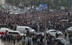 عشرات آلاف العلويين ينتفضون سلميا في سوريا..