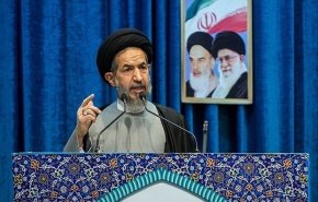 خطيب جمعة طهران: يجب ان لا ننسى أهالي غزة ومجاهدي اليمن وحزب الله