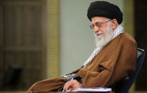 قائد الثورة: إرتباك الطغاة سببه صمود إيران بوجه النظام العالمي الظالم