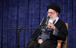 قائد الثورة: لن نتراجع وسنركع العدو بالثبات ومساندة الشعب