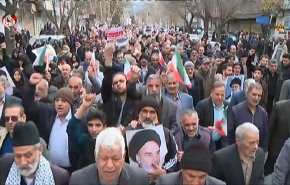 شاهد.. مسيرات ضخمة في أنحاء إيران رفضا لأعمال الشغب والفوضى
