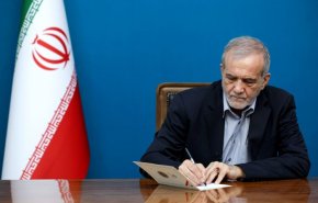 بزشکیان: التعرض لقائد الثورة يعد بمثابة حرب شاملة على الشعب الإيراني