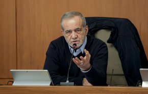 الرئيس بزشكيان: ينبغي توخي اقصى درجات الدقة والعدالة في البت بملفات معتقلي الاحداث الاخيرة

