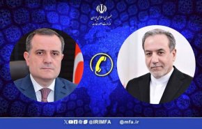 عراقجي يؤكد لنظيره الاذربيجاني تعزيز العلاقات الثنائية بين البلدين