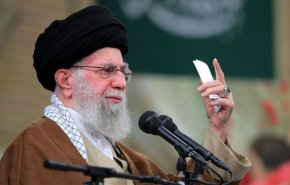 قائد الثورة الإسلامية: يجب إيصال العدو إلى مرحلة اليأس
