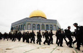 هيئة علماء فلسطين تحذر: اعتداءات الأقصى تصعيد يهدد هوية القدس