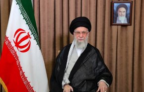 لماذا لم تستسلم إيران؟وعلى أي أساسٍ يستند السيد القائد؟