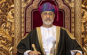 سلطان عمان يبعث برقية تهنئة إلى آية الله السيد مجتبى الخامنئي
