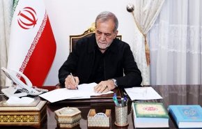 بزشكيان يُثمِّن حضور الشعب الملحمي الدائم المساند للمقاتلين