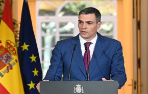 سانشيز ينتقد ترامب لإشعاله النار ويرحب بوقف اطلاق النار