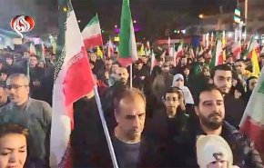 مشاهد من استمرار المسيرات الشعبية وتماسك الشارع في إيران