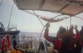 شاهد/ لحظات مروعة لاعتداء قوات الاحتلال على سفن أسطول الصمود