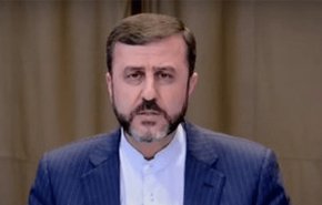 غريب آبادي: وحدة أراضي إيران وأمنها القومي لن يكونا ضمن صفقة دعائية