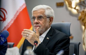 عارف: إدارة مضيق هرمز من إنجازات 
