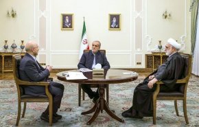 رؤساء السلطات الثلاث في إيران يناقشون آخر التطورات في البلاد
