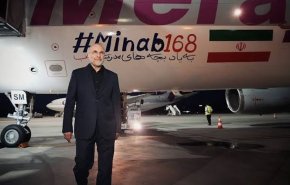 قاليباف ينشر صورة لحارس منتخب إيران برسالة لافتة