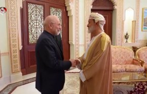 إيران وسلطنة عمان تتفقان على إدارة الملاحة في مضيق هرمز