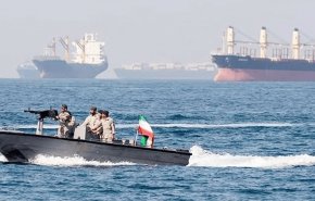 القوات البحرية للحرس: العبور الآمن لمضيق هرمز فقط عبر الممرات المعلنة من قبل ايران