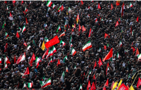 في مشهد مهيب بمراسم وداع الامام الشهيد..حشود مليونية تهتف: 
