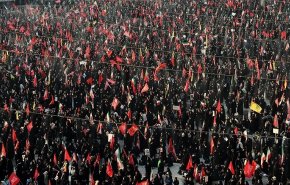 مصلّى طهران يشهد حشوداً كبيرة في اليوم الثاني من مراسم وداع قائد الأمة الشهيد
