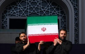 انطلاق مراسم التشييع الشعبي للقائد الشهيد الإمام خامنئي في طهران