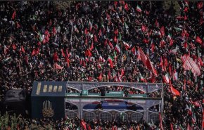 إعلاميون أجانب يرصدون ملحمة الوفاء.. مشاهد التشييع في طهران استثنائية ومذهلة