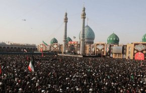 شاهد.. مسيرة وفاء مليونية ترافق الجثمان الطاهر للقائد الشهيد في قم المقدسة
