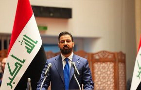 رئيس مجلس وزراء العراق يستقبل جثمان القائد الشهيد بمطار النجف الاشرف اليوم