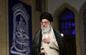 الإمام الشهيد الخامنئي... قائدٌ عاش بين شعبه