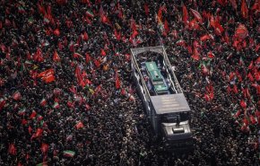 التشييع التاريخي للإمام الشهيد.. رسالة تحد للعالم وشهادة على صمود ايران