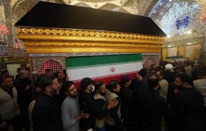 جثامين أسرة القائد الشهيد تصل مرقد الإمام الحسين (عليه السلام)
