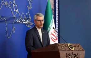 إيران تدين العدوان على مطار صنعاء: انتهاك للقانون الدولي 
