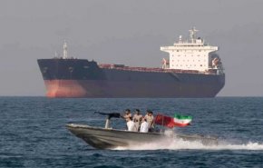 شاهد.. طهران تؤكد سيطرتها الكاملة على مضيق هرمز