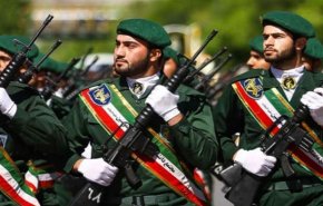 الحرس الثوري يدعو مواطني دول المنطقة الابتعاد عن المواقع الأميركية
