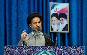 خطيب جمعة طهران: أمريكا لم تعد اللاعب الرئيس بالمنطقة