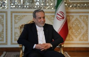 إيران وعُمان على وشك التوصل إلى اتفاق بشأن مضيق هرمز