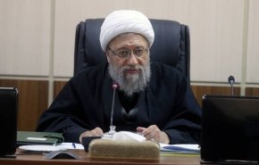 آملي لاريجاني: إيران لن تتراجع عن مضيق هرمز مهما كلف الأمر