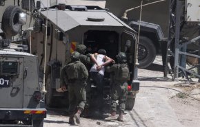 الضفة تحت النار… اعتقالات تطال أسرى محررين وإغلاق قسري لقرية الطيبة