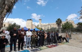 حماس تحذر من إغلاق المسجد الإبراهيمي وتدعو لحماية المقدسات
