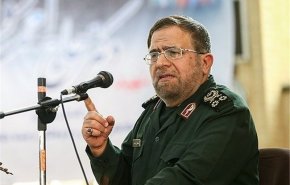 سردار ایزدی: ناوهای دشمن از ترس هدف قرار گرفتن جرأت نزدیک‌شدن ندارند