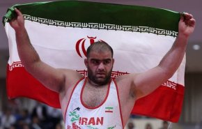 میرزازاده نخستین طلای کشتی ایران را در ناگویا به گردن آویخت+ فیلم