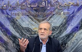 تأکید پزشکیان بر نقش کلیدی کارآفرینان در عبور از چالش‌های اقتصادی کشور