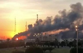 انفجارهای پی‌درپی بامداد امروز در جنوب غرب عربستان/ آرامکو در آتش می‌سوزد