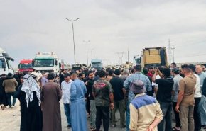 تجمع رانندگان کامیون و تاکسی عراقی در اعتراض به تداوم بسته ماندن گذرگاه مرزی «الشیب»