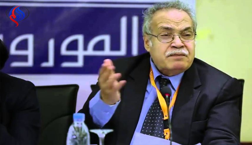 استاذ مصري: 