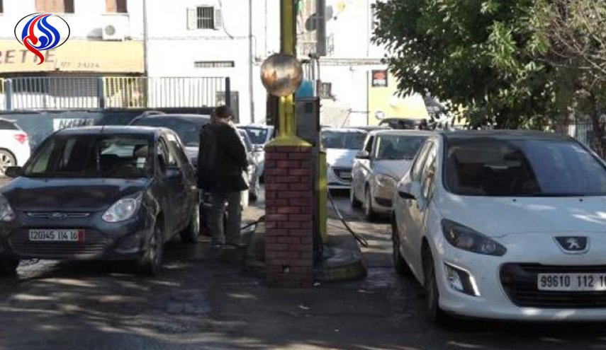 الجزائر: غضبٌ شعبي بسبب الزيادات في أسعار الوقود