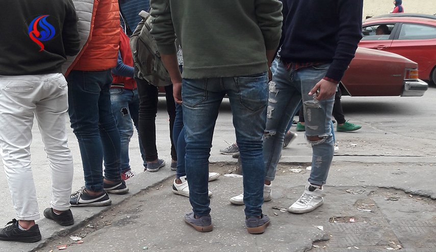 الازهر يحظر ارتداء البناطيل المقطعة